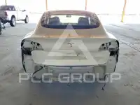 2023 Tesla Model 3 фото