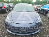 2023 Tesla Model 3 фото