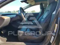 2023 Tesla Model 3 фото