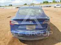 2023 Tesla Model 3 фото