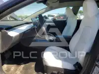 2023 Tesla Model 3 фото