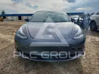 2023 Tesla Model 3 фото