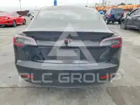 2023 Tesla Model 3 фото