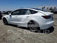 2023 Tesla Model 3 фото