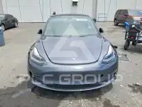 2023 Tesla Model 3 фото