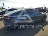 2023 Tesla Model 3 фото