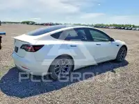 2023 Tesla Model 3 фото