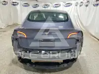 2023 Tesla Model 3 фото