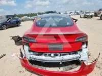 2023 Tesla Model 3 фото