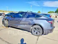 2023 Tesla Model 3 фото