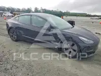 2023 Tesla Model 3 фото