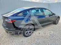2023 Tesla Model 3 фото