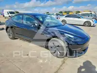 2023 Tesla Model 3 фото