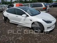 2023 Tesla Model 3 фото