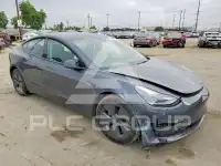 2023 Tesla Model 3 фото