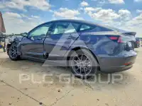 2023 Tesla Model 3 фото