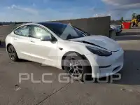 2023 Tesla Model 3 фото