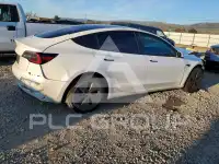 2023 Tesla Model 3 фото