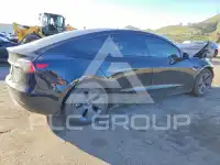 2023 Tesla Model 3 фото