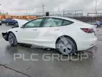 2023 Tesla Model 3 фото