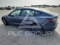 2023 Tesla Model 3 фото