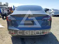 2023 Tesla Model 3 фото