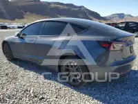 2023 Tesla Model 3 фото