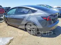 2023 Tesla Model 3 фото