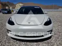 2023 Tesla Model 3 фото