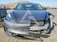 2023 Tesla Model 3 фото