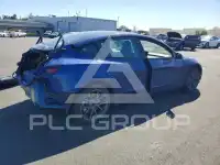 2023 Tesla Model 3 фото