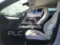 2023 Tesla Model 3 фото