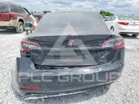 2023 Tesla Model 3 фото