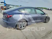 2023 Tesla Model 3 фото