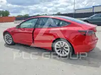 2023 Tesla Model 3 фото