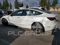2023 Tesla Model 3 фото