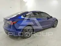 2023 Tesla Model 3 фото