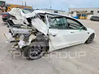 2023 Tesla Model 3 фото