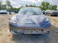 2023 Tesla Model 3 фото