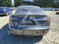 2023 Tesla Model 3 фото