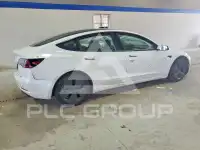 2023 Tesla Model 3 фото