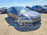 2023 Tesla Model 3 фото
