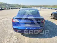 2023 Tesla Model 3 фото