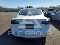 2023 Tesla Model 3 фото
