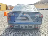 2023 Tesla Model 3 фото