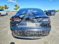 2023 Tesla Model 3 фото