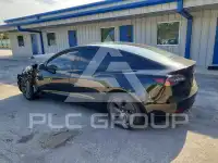 2023 Tesla Model 3 фото