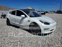 2023 Tesla Model 3 фото