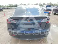 2023 Tesla Model 3 фото