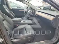 2023 Tesla Model 3 фото